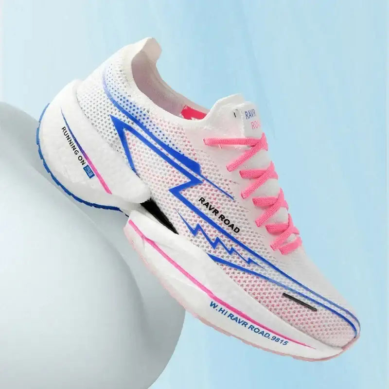 Stravix PulseFly Carbon – Lightweight Speed and Comfort