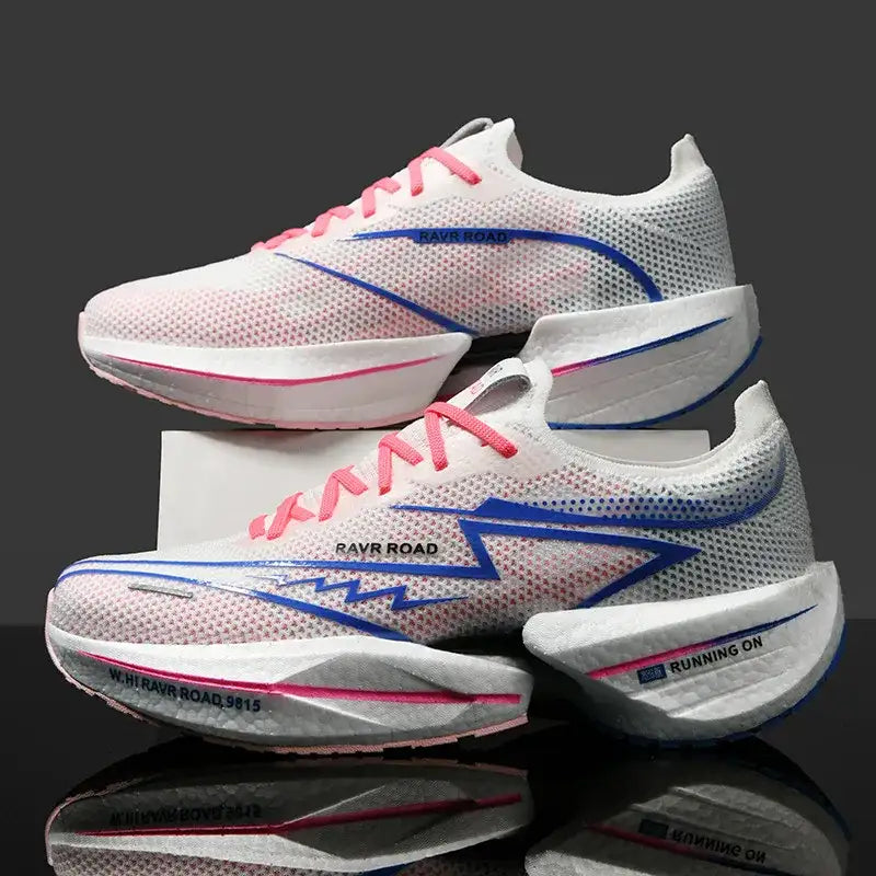 Stravix PulseFly Carbon – Lightweight Speed and Comfort